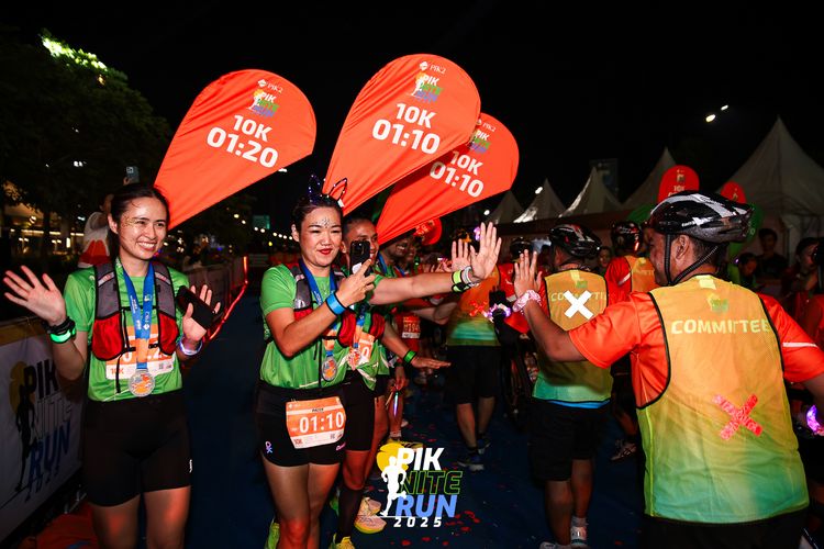 Race photo from PIK NITE RUN 2025