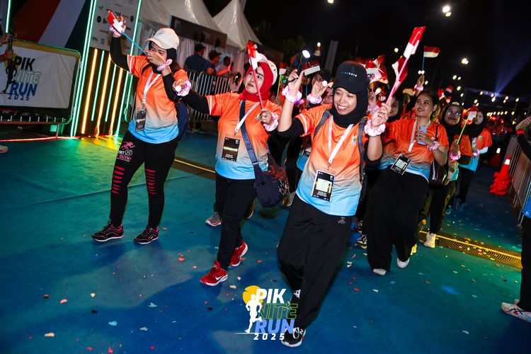 Race photo from PIK NITE RUN 2025