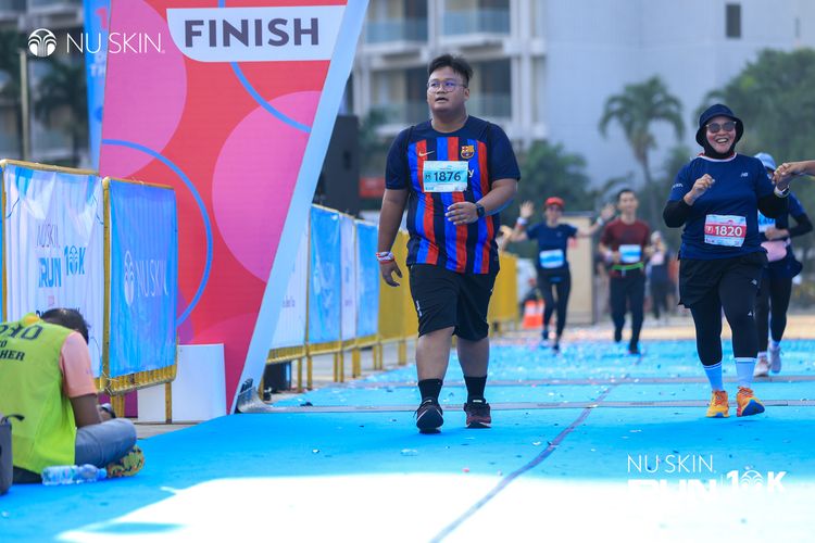 Race photo from Nu Skin Run 10K