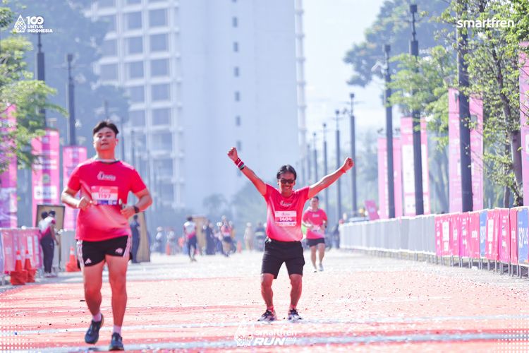 Race photo from Smartfren Run 2025 