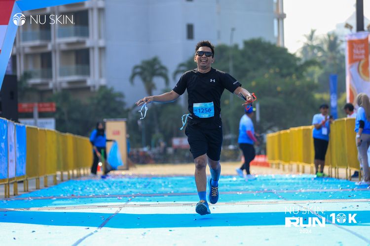 Race photo from Nu Skin Run 10K