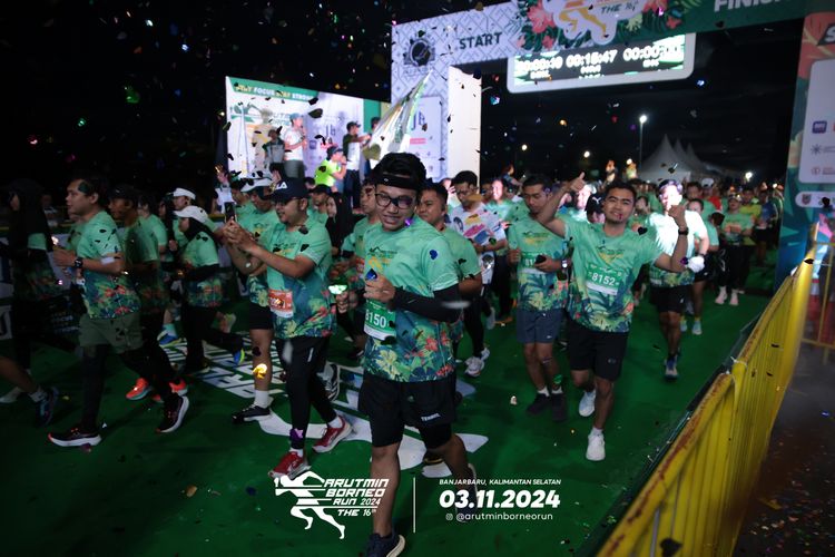 Race photo from Arutmin Borneo Run 2024