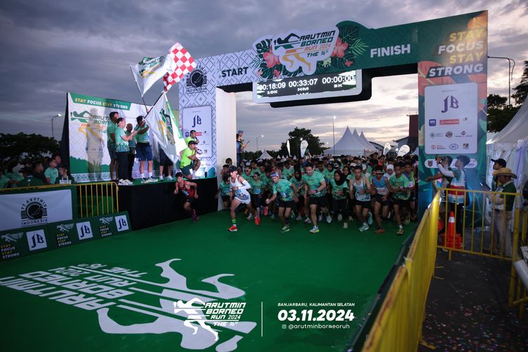 Race photo from Arutmin Borneo Run 2024