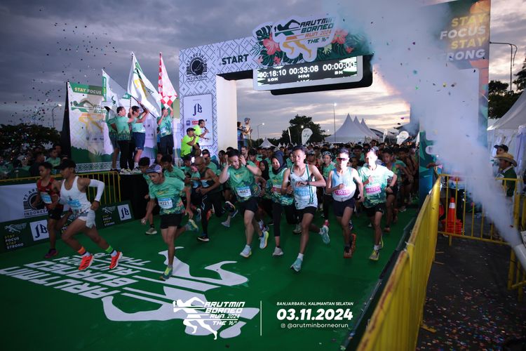 Race photo from Arutmin Borneo Run 2024