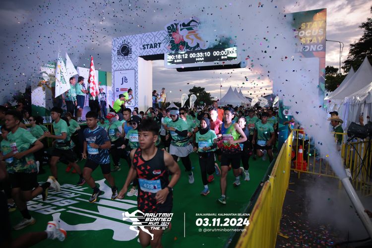Race photo from Arutmin Borneo Run 2024