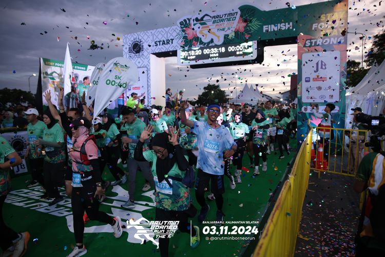 Race photo from Arutmin Borneo Run 2024