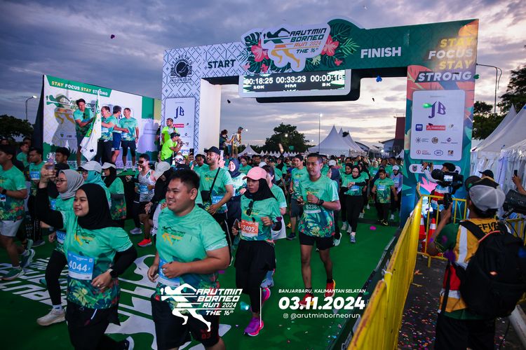 Race photo from Arutmin Borneo Run 2024