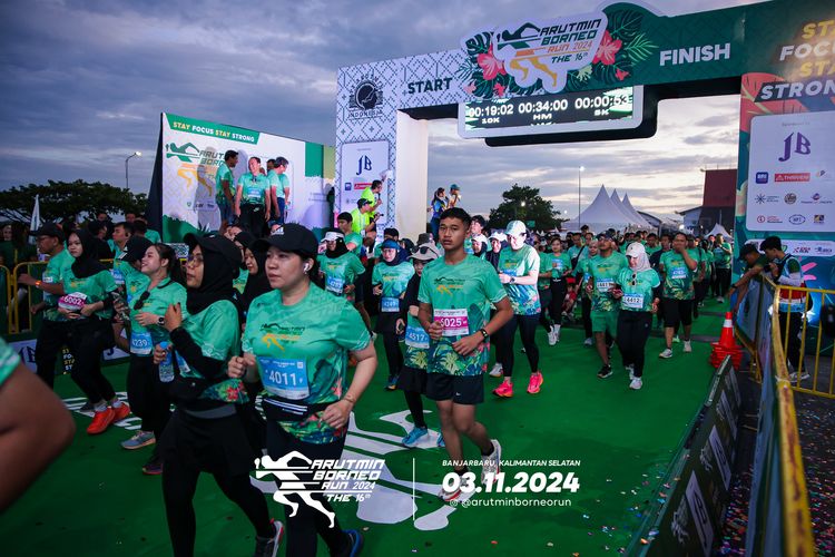 Race photo from Arutmin Borneo Run 2024