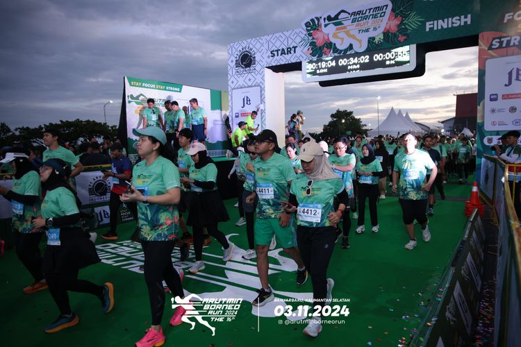 Race photo from Arutmin Borneo Run 2024