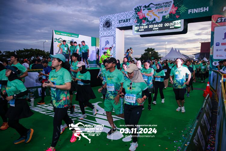 Race photo from Arutmin Borneo Run 2024