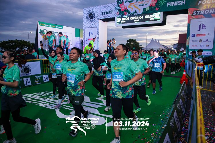 Race photo from Arutmin Borneo Run 2024