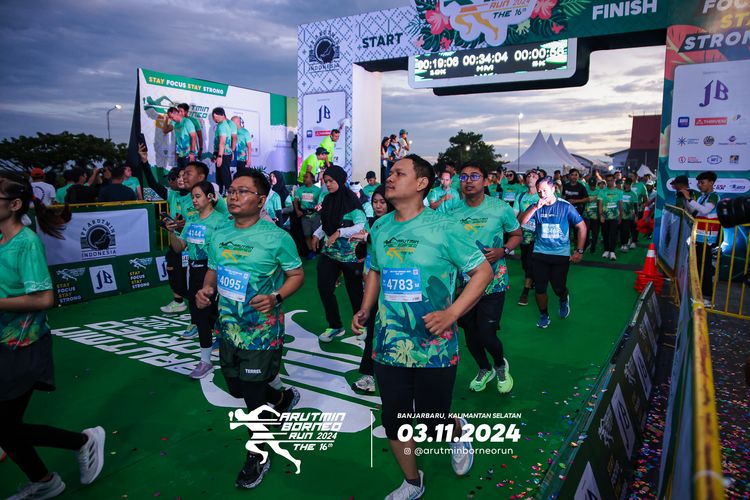 Race photo from Arutmin Borneo Run 2024