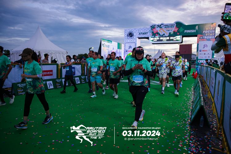 Race photo from Arutmin Borneo Run 2024
