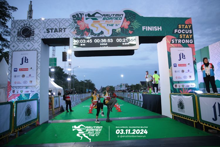 Race photo from Arutmin Borneo Run 2024