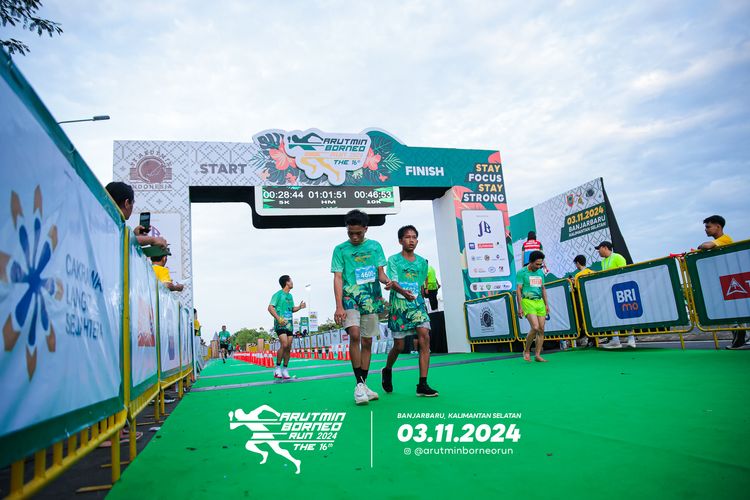 Race photo from Arutmin Borneo Run 2024