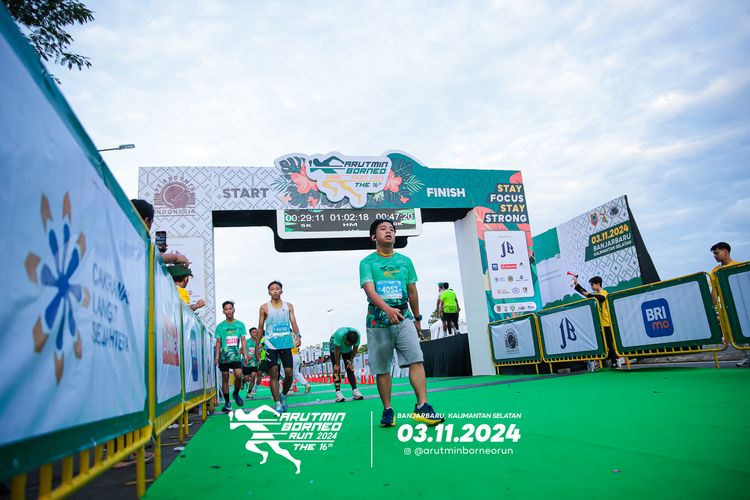 Race photo from Arutmin Borneo Run 2024