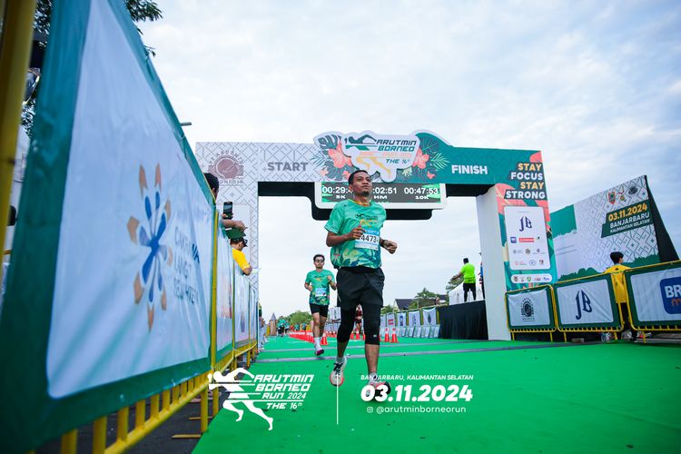 Race photo from Arutmin Borneo Run 2024