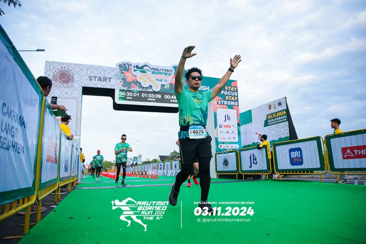 Race photo from Arutmin Borneo Run 2024