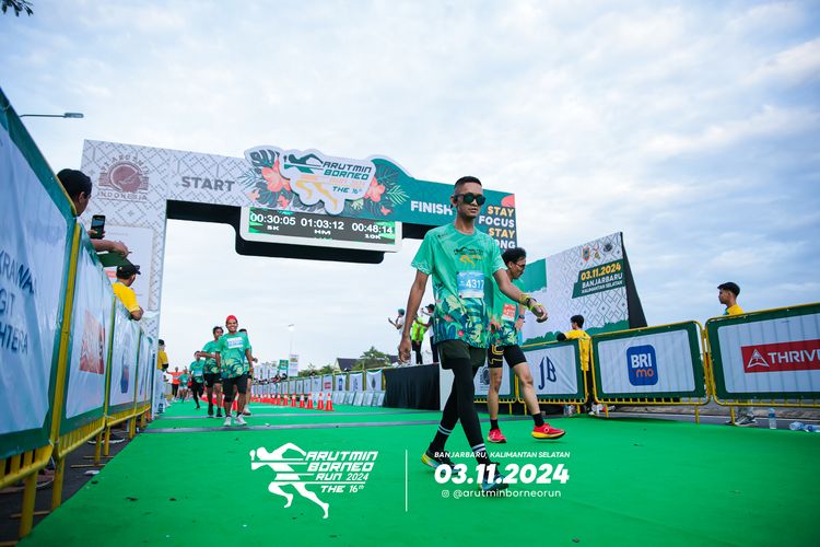 Race photo from Arutmin Borneo Run 2024
