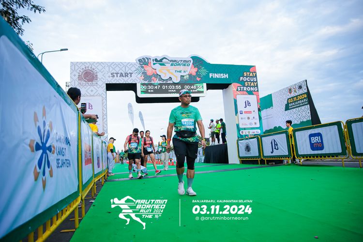 Race photo from Arutmin Borneo Run 2024