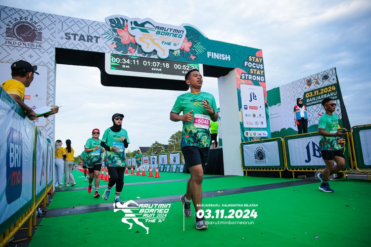 Race photo from Arutmin Borneo Run 2024