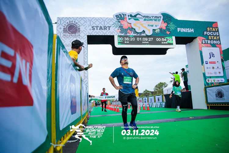 Race photo from Arutmin Borneo Run 2024