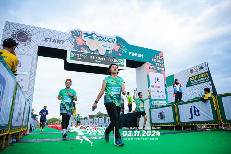 Race photo from Arutmin Borneo Run 2024