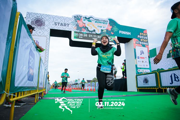 Race photo from Arutmin Borneo Run 2024