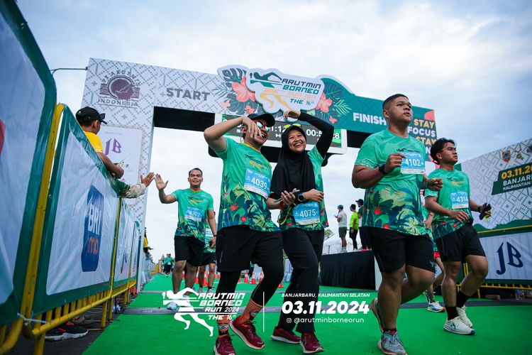Race photo from Arutmin Borneo Run 2024