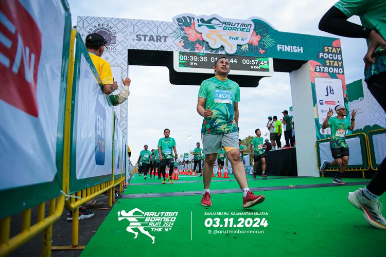 Race photo from Arutmin Borneo Run 2024