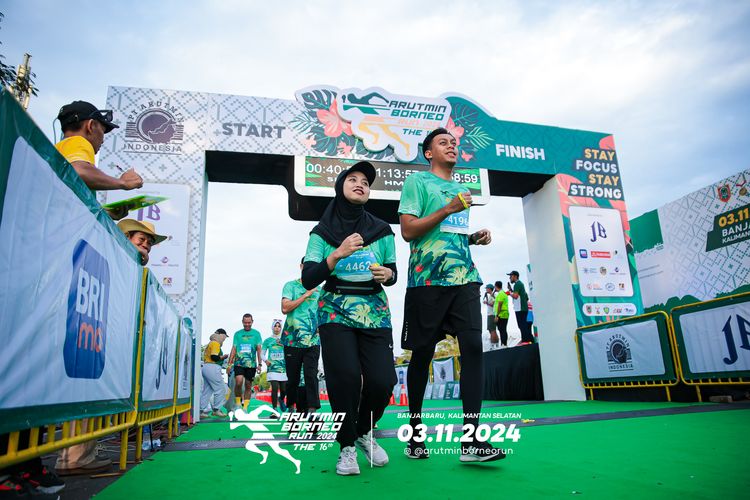 Race photo from Arutmin Borneo Run 2024