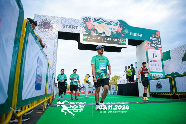 Race photo from Arutmin Borneo Run 2024