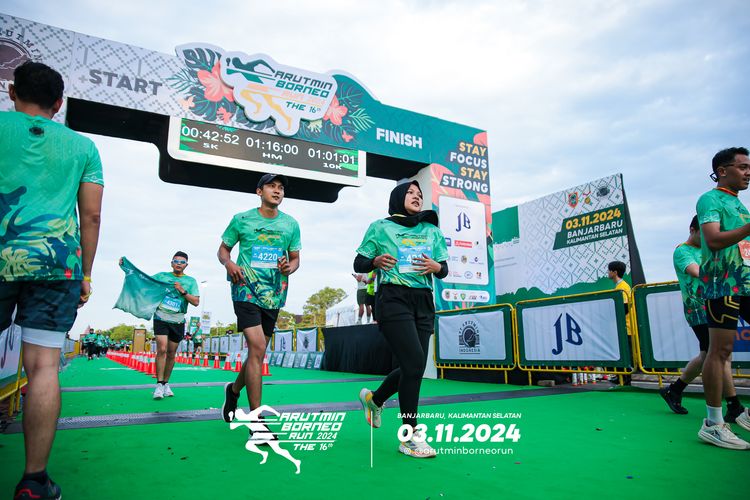 Race photo from Arutmin Borneo Run 2024