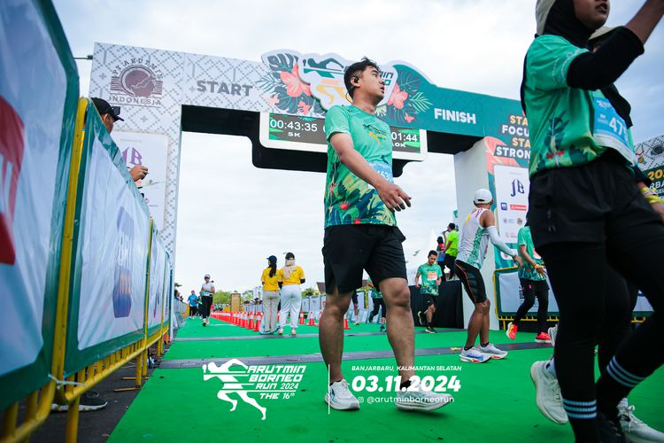Race photo from Arutmin Borneo Run 2024