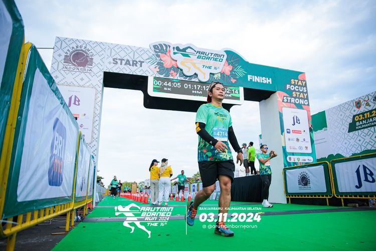 Race photo from Arutmin Borneo Run 2024
