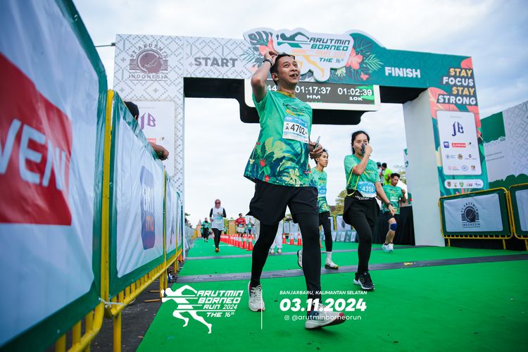 Race photo from Arutmin Borneo Run 2024