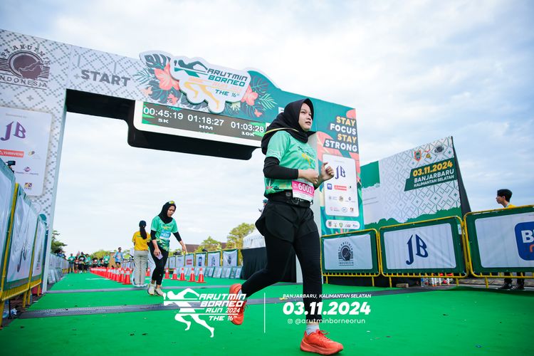 Race photo from Arutmin Borneo Run 2024