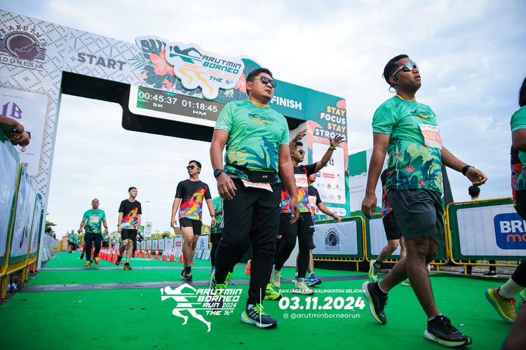 Race photo from Arutmin Borneo Run 2024