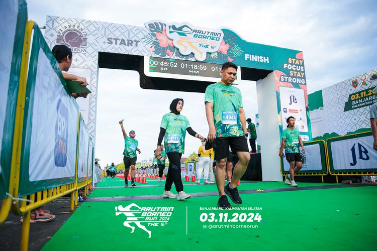 Race photo from Arutmin Borneo Run 2024