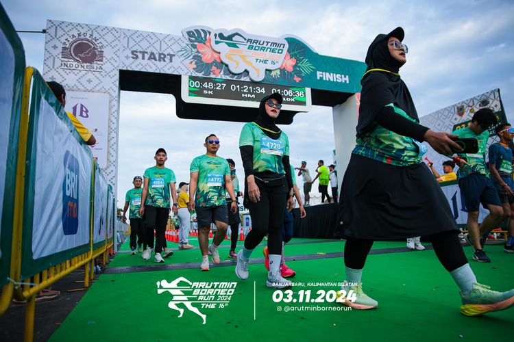 Race photo from Arutmin Borneo Run 2024