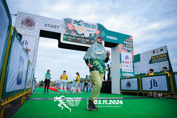 Race photo from Arutmin Borneo Run 2024