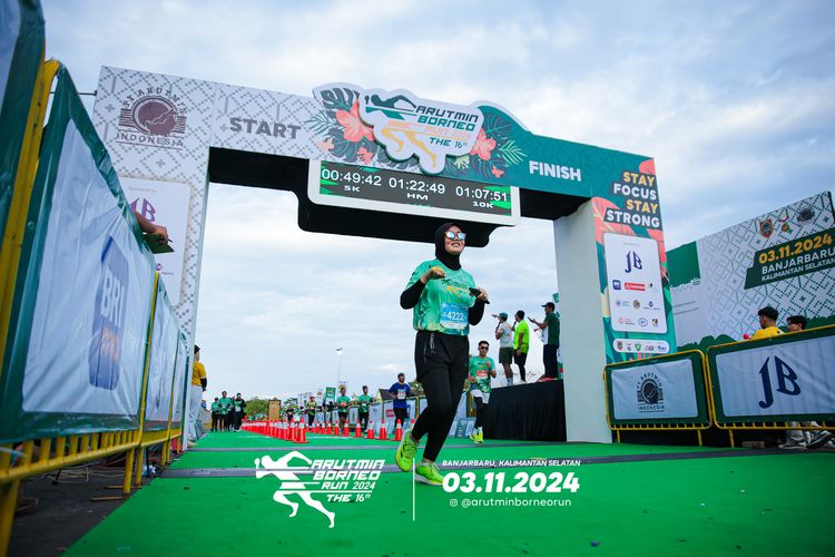 Race photo from Arutmin Borneo Run 2024