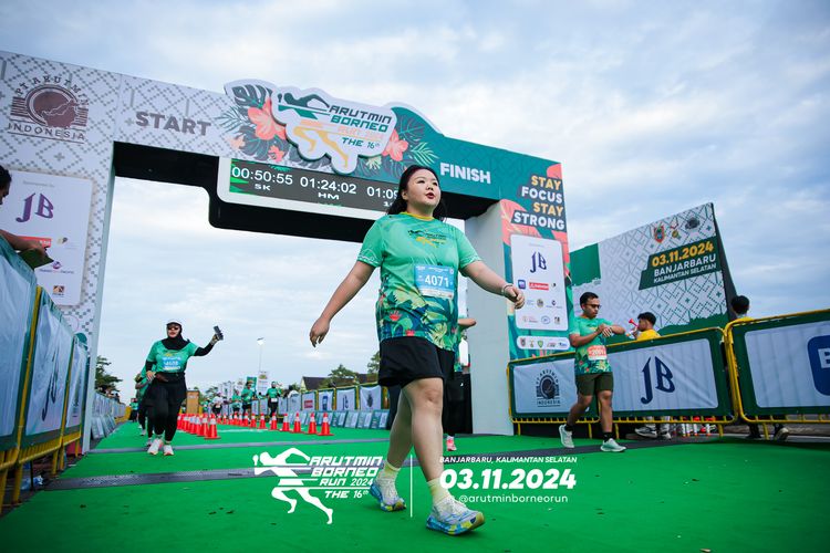 Race photo from Arutmin Borneo Run 2024