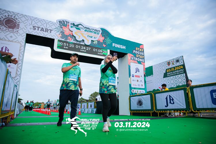 Race photo from Arutmin Borneo Run 2024