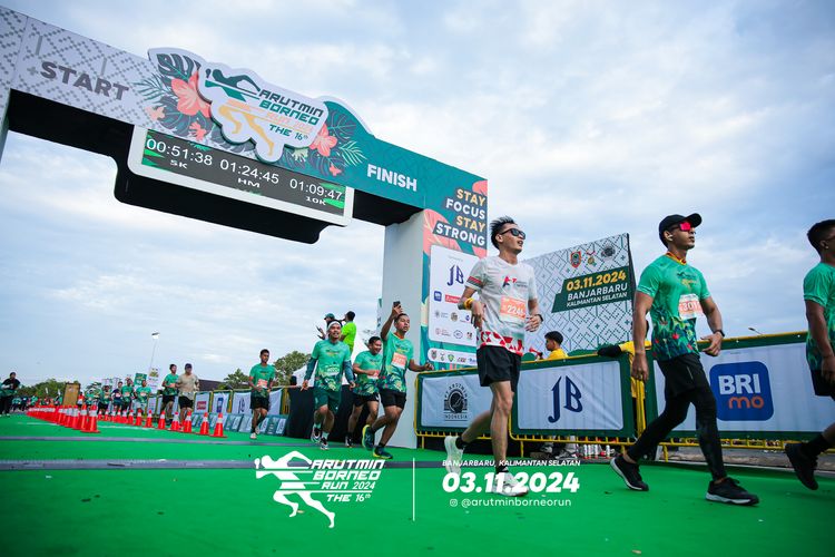 Race photo from Arutmin Borneo Run 2024