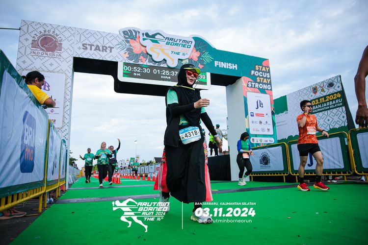 Race photo from Arutmin Borneo Run 2024