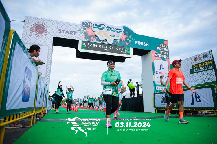 Race photo from Arutmin Borneo Run 2024