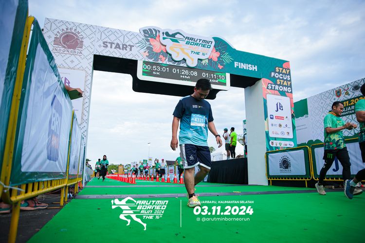 Race photo from Arutmin Borneo Run 2024