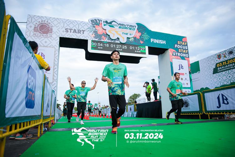 Race photo from Arutmin Borneo Run 2024