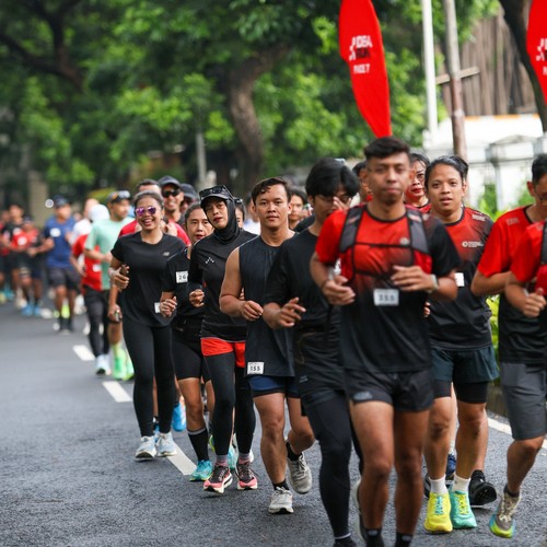 Race photo from FIRST SUNDAY RUN